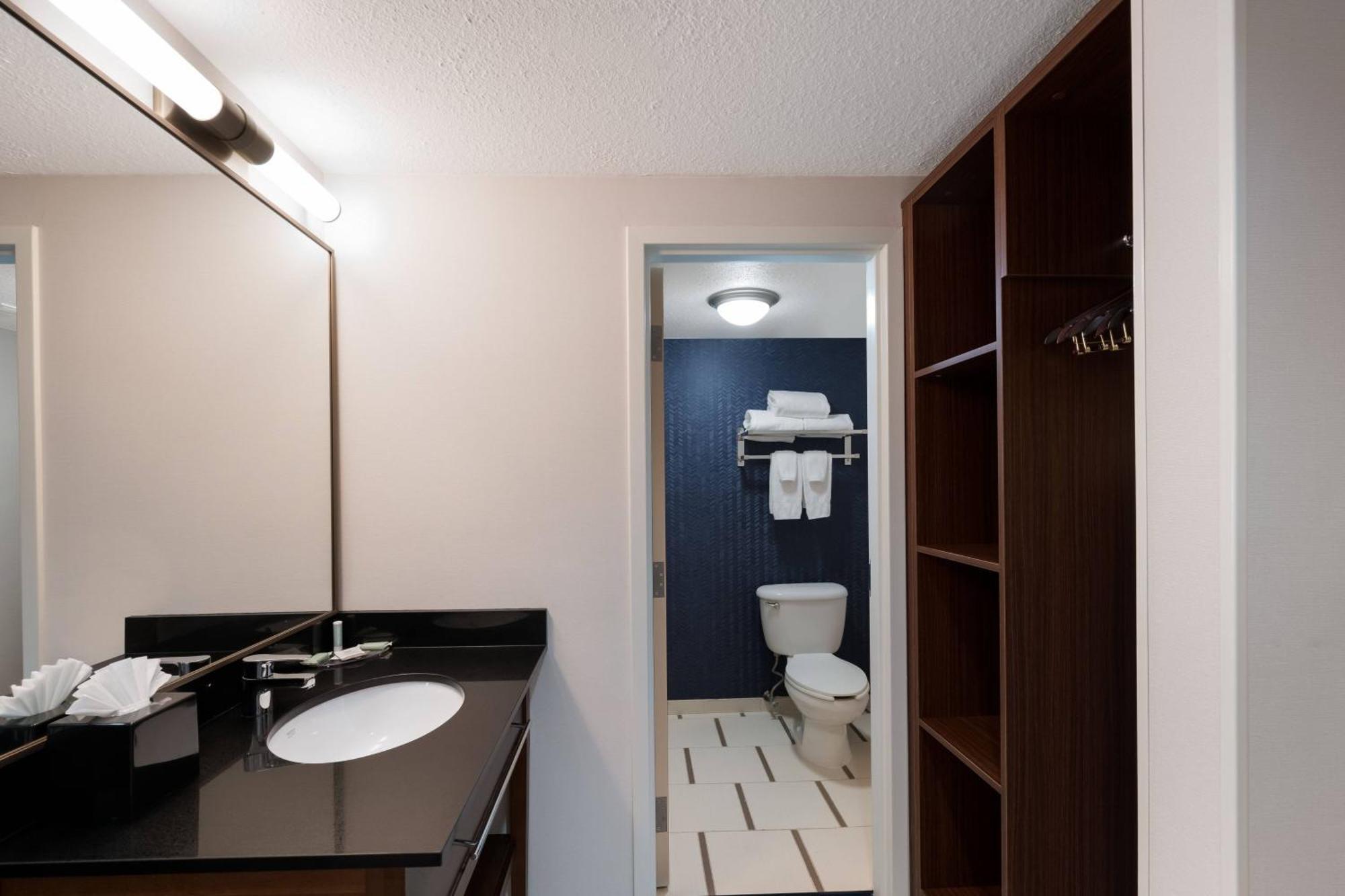 Fairfield Inn By Marriott Amesbury Exterior photo
