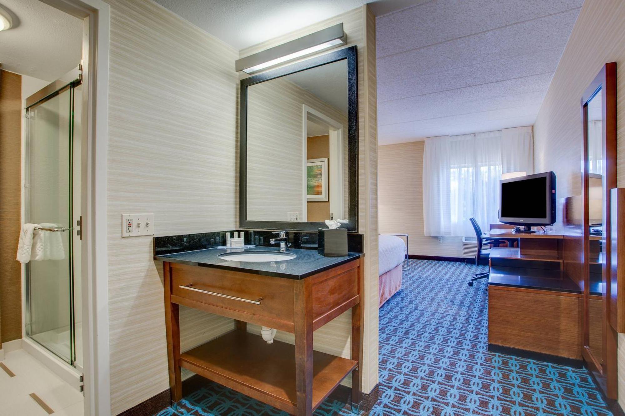 Fairfield Inn By Marriott Amesbury Exterior photo